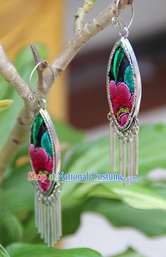 Traditional Chinese Miao Nationality Crafts, Hmong Handmade Miao Silver Embroidery Flowers Tassel Earrings, Miao Ethnic Minority Eardrop Accessories Ear Pendant for Women