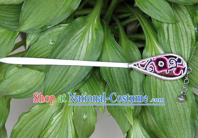 Traditional Chinese Miao Nationality Crafts Jewelry Accessory, Hmong Handmade Embroidery Miao Silver Hairpin, Miao Ethnic Minority Bells Hair Fascinators Hairpins for Women