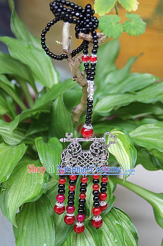 Traditional Chinese Miao Nationality Crafts Jewelry Accessory, Hmong Handmade Miao Silver Beads Tassel Chinese Knot Longevity Lock Pendant, Miao Ethnic Minority Necklace Accessories Sweater Chain Pendant for Women