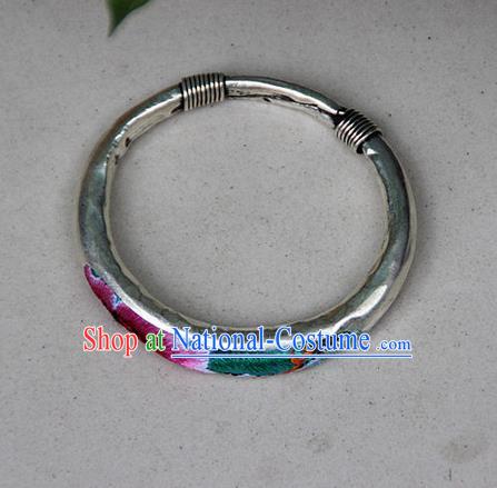 Traditional Chinese Miao Nationality Crafts Jewelry Accessory Bangle, Hmong Handmade Embroidery Bracelet, Miao Ethnic Minority Bracelet Accessories for Women