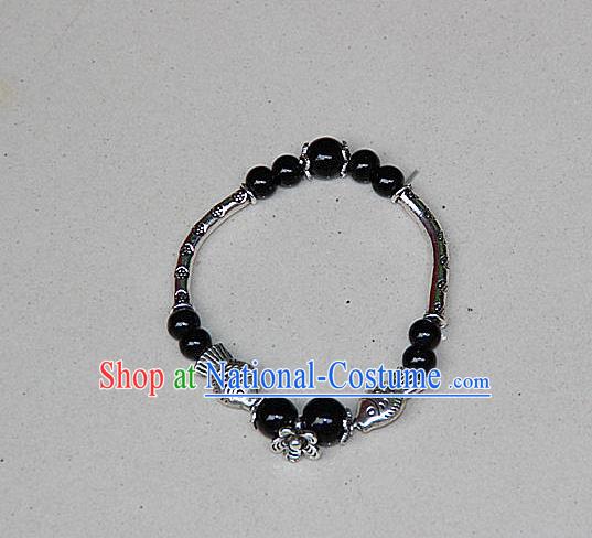 Traditional Chinese Miao Nationality Crafts Jewelry Accessory Bangle, Hmong Handmade Miao Silver Black Beads Bracelet, Miao Ethnic Minority Bracelet Accessories for Women