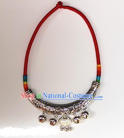 Traditional Chinese Miao Ethnic Minority Necklace, Hmong Handmade Silver Longevity Lock, Miao Ethnic Jewelry Accessories Collarbone Chain Necklace for Women