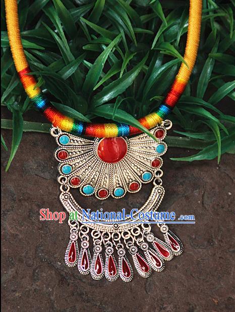 Traditional Chinese Miao Ethnic Minority Necklace, Hmong Handmade Colorized Collar Pendant, Miao Ethnic Jewelry Accessories Bells Necklace for Women