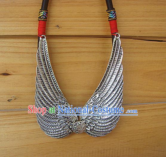 Traditional Chinese Miao Ethnic Minority Necklace, Hmong Handmade Silver Eagle Collar, Miao Ethnic Jewelry Accessories Collarbone Chain Necklace for Women