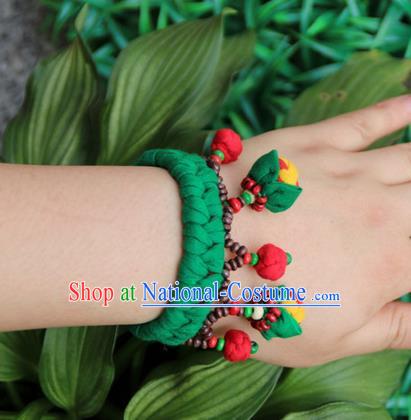 Traditional Chinese Miao Ethnic Minority Palace Jewelry Accessories Wristbands Bracelet, Hmong Handmade Bracelet Chain Bracelet for Women