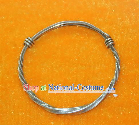 Traditional Chinese Miao Ethnic Minority Pure Silver Bracelet, Hmong Handmade Bracelet Jewelry Accessories for Women