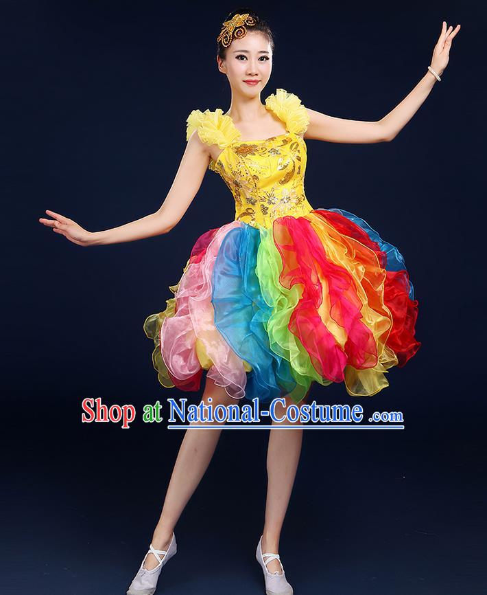 Traditional Chinese Yangge Fan Dancing Costume