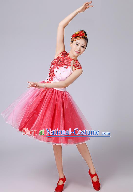 Traditional Chinese Yangge Fan Dancing Costume