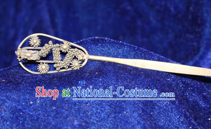 Traditional Chinese Miao Nationality Crafts Jewelry Accessory Hair Accessories, Hmong Handmade Miao Silver Dragon Palace Lady Hair Sticks Hair Claw, Miao Ethnic Minority Hair Fascinators Hairpins for Women