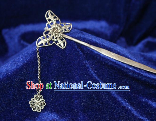 Traditional Chinese Miao Nationality Crafts Jewelry Accessory Classical Hair Accessories, Hmong Handmade Miao Silver Butterfly Palace Lady Tassel Hair Sticks Hair Claw, Miao Ethnic Minority Hair Fascinators Hairpins for Women