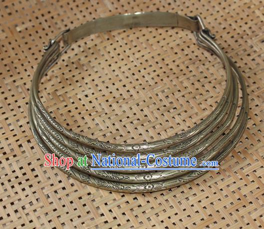 Traditional Chinese Miao Nationality Crafts Jewelry Accessory, Hmong Handmade Miao Silver Collar, Miao Ethnic Minority Palace Silver Necklace for Women