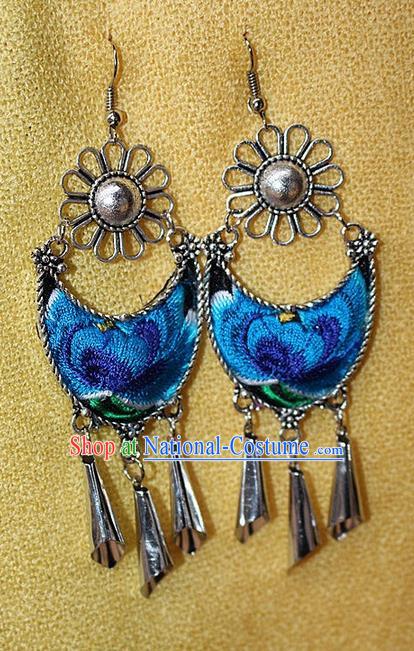 Traditional Chinese Miao Nationality Crafts Jewelry Accessory Classical Earbob Accessories, Hmong Handmade Miao Silver Palace Lady Tassel Embroidery Earrings, Miao Ethnic Minority Eardrop for Women