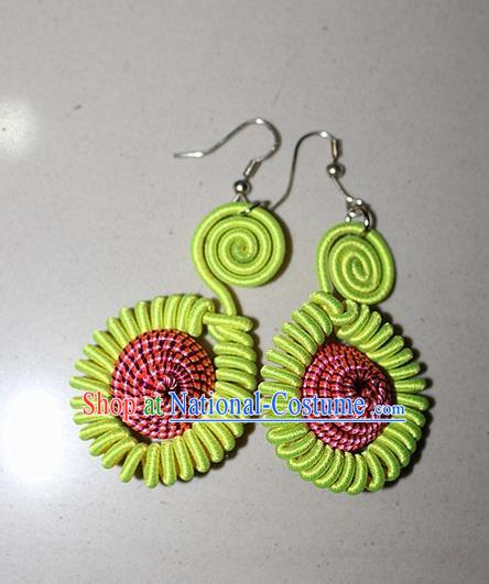 Traditional Chinese Miao Nationality Crafts Jewelry Accessory Classical Earbob Accessories, Hmong Handmade Kinking Palace Lady Earrings, Miao Ethnic Minority Weave Eardrop for Women