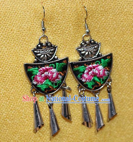 Traditional Chinese Miao Nationality Crafts Jewelry Accessory Classical Earbob Accessories, Hmong Handmade Miao Silver Palace Lady Tassel Embroidery Earrings, Miao Ethnic Minority Eardrop for Women