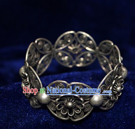 Traditional Chinese Miao Nationality Crafts Jewelry Accessory Bangle, Hmong Handmade Miao Silver Flowers Bracelet, Miao Ethnic Minority Silver Wide Bracelet Accessories for Women