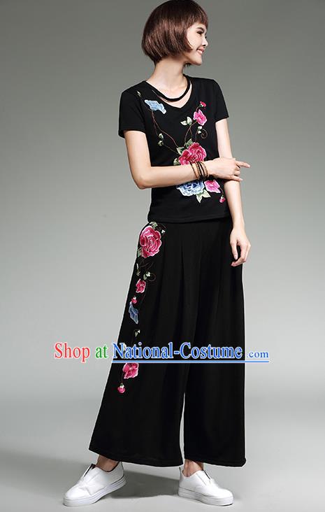 Traditional Chinese National Costume Loose Pants, Elegant Hanfu Embroidered Black Ultra-Wide-Leg Trousers, China Ethnic Minorities Tang Suit Pantalettes for Women