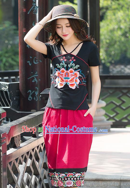 Traditional Chinese National Costume, Elegant Hanfu Embroidery Flowers Condole Belt Chinese-Style Chest Covering Black T-Shirt, China Tang Suit Republic of China Plated Buttons Blouse Cheongsam Upper Outer Garment Qipao Shirts Clothing for Women