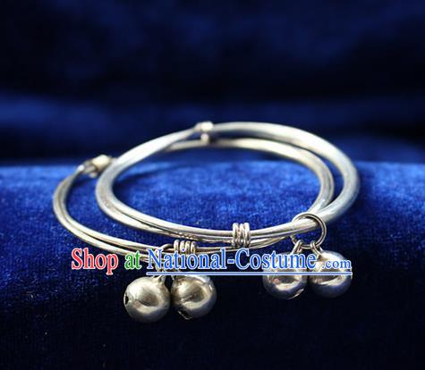 Traditional Chinese Miao Nationality Crafts Jewelry Accessory Bangle, Hmong Handmade Miao Silver Classical Bells Bracelet, Miao Ethnic Minority Silver Bracelet Accessories for Women