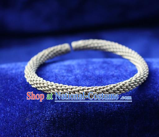 Traditional Chinese Miao Nationality Crafts Jewelry Accessory Bangle, Hmong Handmade Miao Silver Classical Bracelet, Miao Ethnic Minority Silver Bracelet Accessories for Women