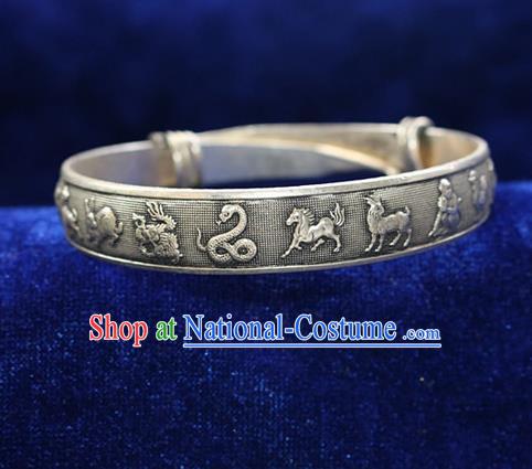 Traditional Chinese Miao Nationality Crafts Jewelry Accessory Bangle, Hmong Handmade Miao Silver Classical Chinese Zodiac Bracelet, Miao Ethnic Minority Silver Bracelet Accessories for Women