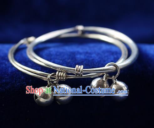 Traditional Chinese Miao Nationality Crafts Jewelry Accessory Bangle, Hmong Handmade Miao Silver Classical Chinese Bells Bracelet, Miao Ethnic Minority Silver Bracelet Accessories for Women