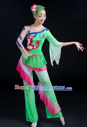 Traditional Chinese Yangge Fan Dancing Costume, Folk Dance Yangko Costume Drum Lotus Dance Green Clothing for Women