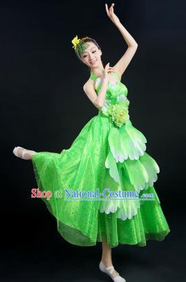 Traditional Chinese Yangge Fan Dancing Costume