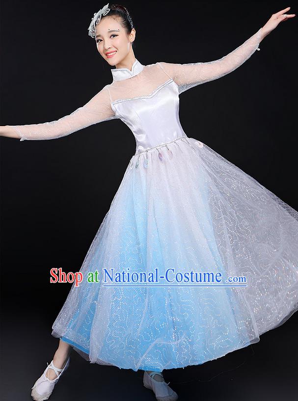 Traditional Chinese Yangge Fan Dancing Costume