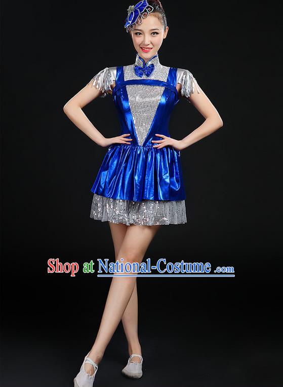 Traditional Chinese Yangge Fan Dancing Costume