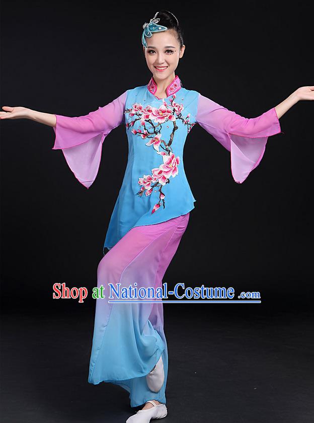 Traditional Chinese Yangge Fan Dancing Costume, Folk Dance Yangko Mandarin Sleeve Paillette Uniforms, Classic Dance Elegant Dress Drum Dance Embroidered Plum Blossom Clothing for Women