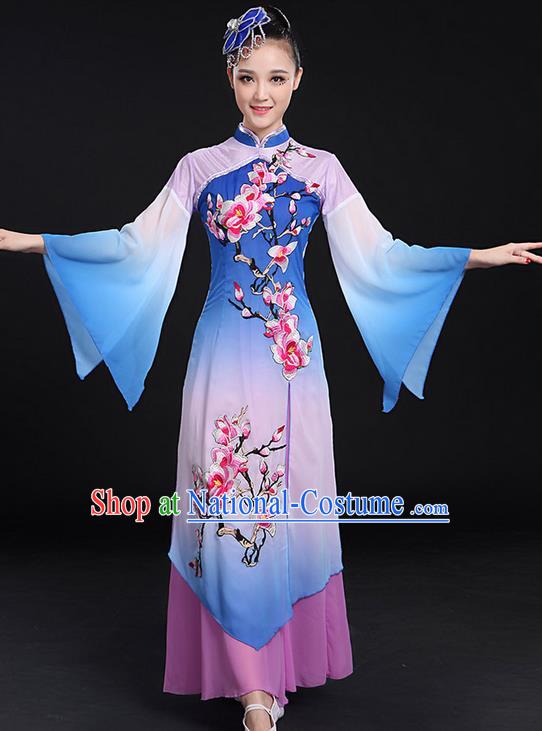 Traditional Chinese Yangge Fan Dancing Costume, Folk Dance Yangko Mandarin Sleeve Paillette Uniforms, Classic Umbrella Dance Elegant Dress Drum Dance Embroidered Plum Blossom Clothing for Women