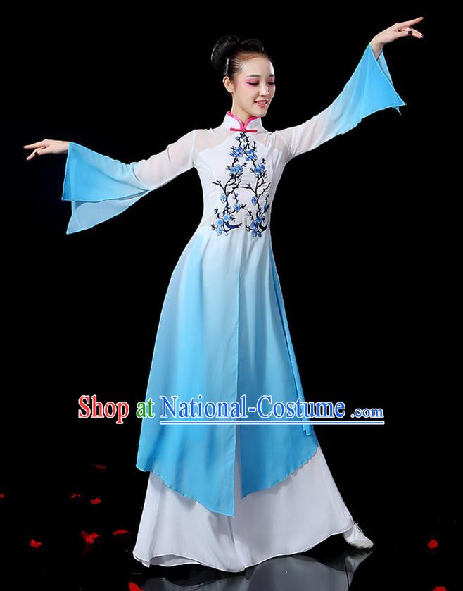 Traditional Chinese Yangge Fan Dancing Costume, Folk Dance Yangko Mandarin Sleeve Embroidered Plum Blossom Uniforms, Classic Umbrella Dance Elegant Dress Drum Dance Blue Clothing for Women