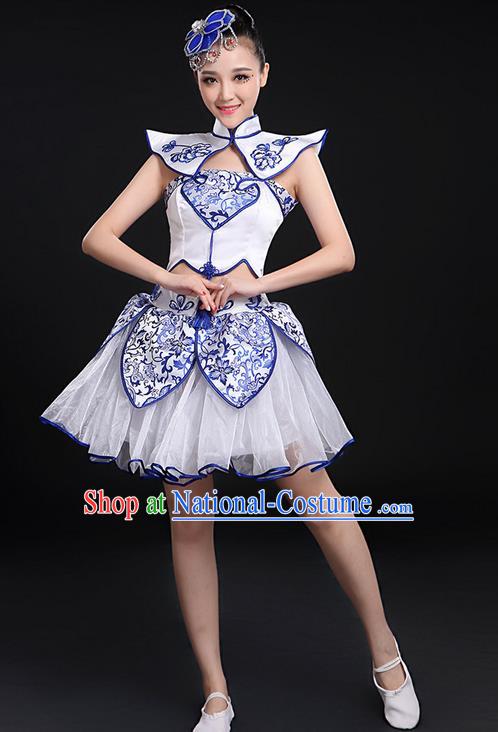 Traditional Chinese Yangge Fan Dancing Costume, Folk Dance Yangko Blue and White Porcelain Uniforms, Classic Umbrella Dance Elegant Dress Drum Dance Clothing for Women