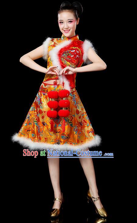 Traditional Chinese Yangge Fan Dancing Costume, Folk Dance Yangko Embroidered Dragon Satin Red Uniforms, Classic Umbrella Dance Elegant Dress Drum Dance Clothing for Women