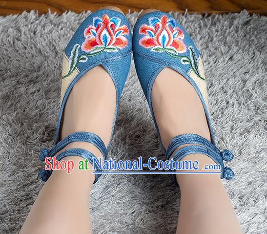 Traditional Chinese Shoes, China Handmade Linen Embroidered Peony Flowers Blue High-heeled Shoes, Ancient Princess Cloth Shoes for Women