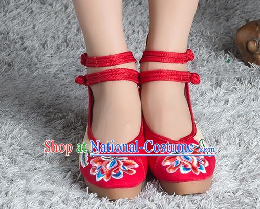 Traditional Chinese Shoes, China Handmade Linen Embroidered Peony Flowers Red High-heeled Shoes, Ancient Princess Cloth Shoes for Women