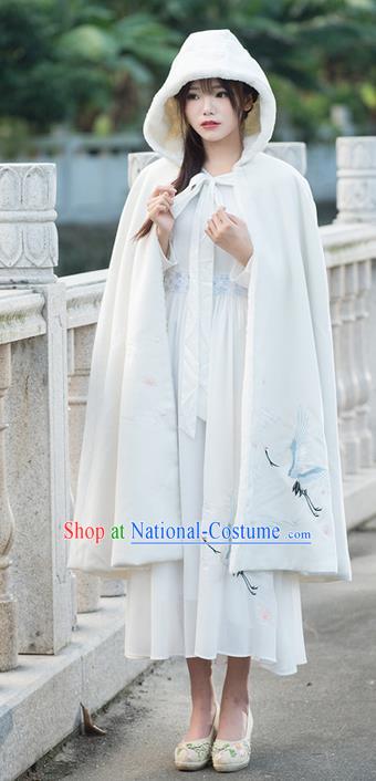 Traditional Chinese Ancient Ming Dynasty Princess Embroidered Mantle Cape for Women