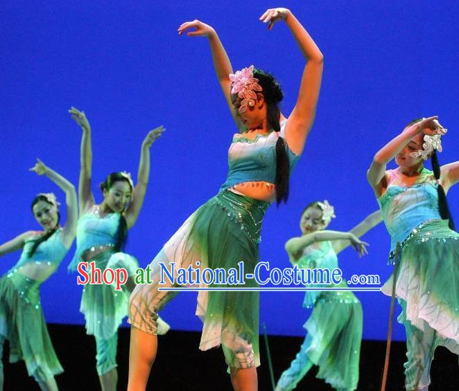 Traditional Chinese Classical Dance Fan Dancing Umbrella Dance Costume, Folk Dance Drum Dance Uniform Yangko Green Clothing Complete Set for Women