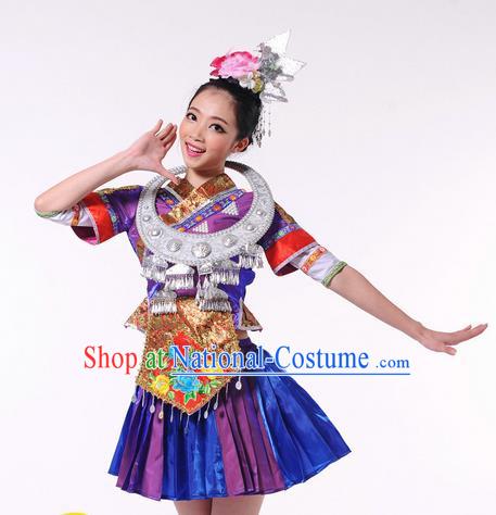 Traditional Chinese Miao Nationality Dancing Costume, Tujia Zu Female Folk Dance Ethnic Pleated Skirt, Chinese Tujia Minority Nationality Embroidery Costume for Women