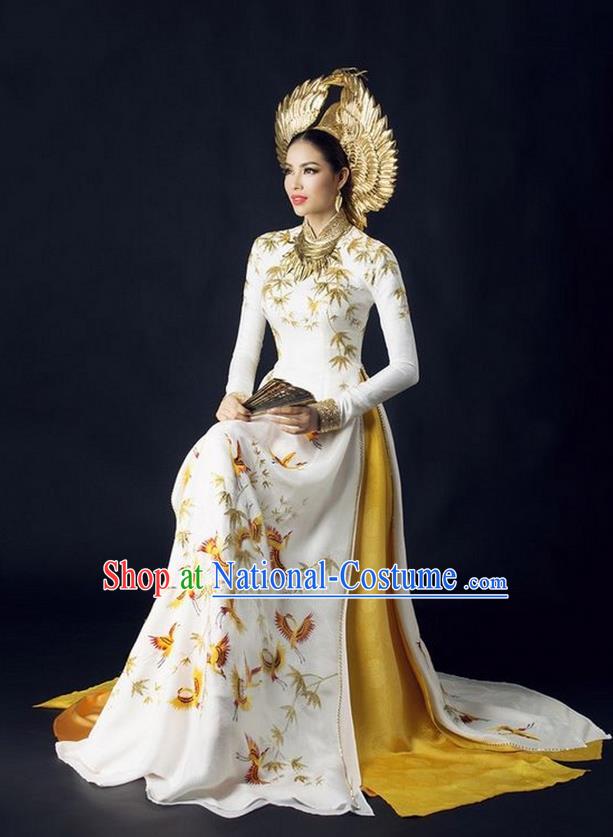 Top Grade Asian Vietnamese Traditional Dress, Vietnam National Queen Ao Dai Dress, Vietnam Palace Royal Empress White Ao Dai Cheongsam Dress Clothing for Woman