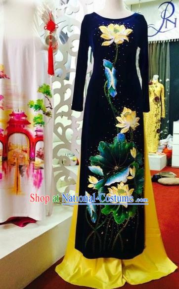 Traditional Top Grade Asian Vietnamese Costumes Classical Embroidery Lotus Full Dress Dance Cothing, Vietnam National Ao Dai Dress Catwalks Debutante Pleuche Qipao for Women