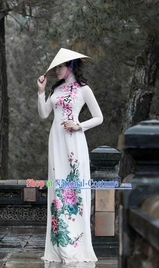 Traditional Top Grade Asian Vietnamese Costumes Classical Hand Painting Flowers Full Dress, Vietnam National Ao Dai Dress Catwalks Debutante Queen White Qipao for Women