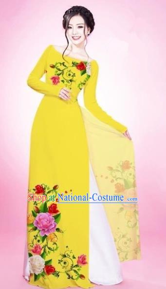 Traditional Top Grade Asian Vietnamese Costumes Classical Painting Flowers Yellow Cheongsam, Vietnam National Vietnamese Young Lady Bride Wedding Round Collar Ao Dai Dress