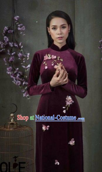 Traditional Top Grade Asian Vietnamese Costumes Classical Amaranth Embroidery Cheongsam, Vietnam National Vietnamese Young Lady Bride Stand Collar Ao Dai Dress