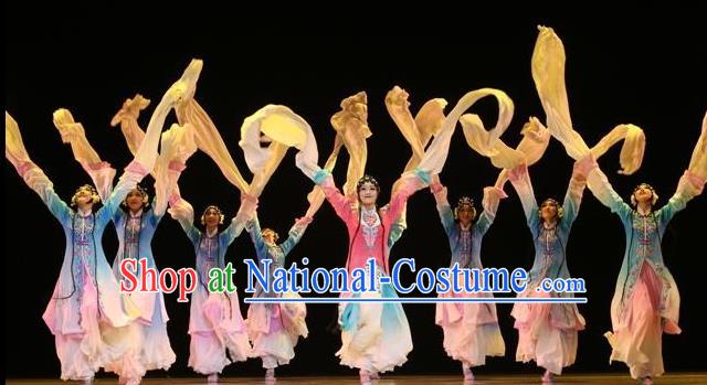 Traditional Chinese Ancient Peking Opera Dance Costume, Women Flying Dance Water Sleeve Clothing, Umbrella Dance Dress for Women