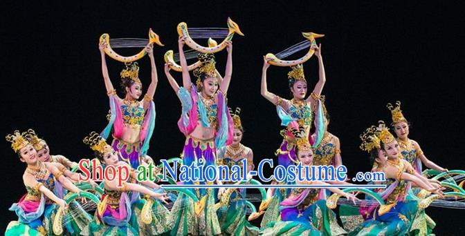 Traditional Chinese Yangge Fan Dancing Costume and Accessories