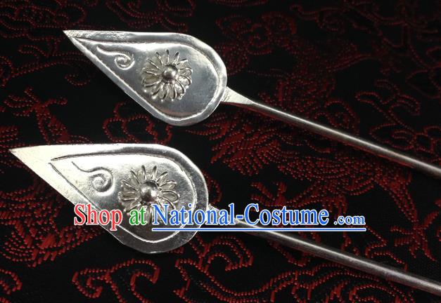 Traditional Handmade Chinese Ancient Classical Hair Accessories Miao Silver Barrettes Flower Hairpin Hair Fascinators for Women