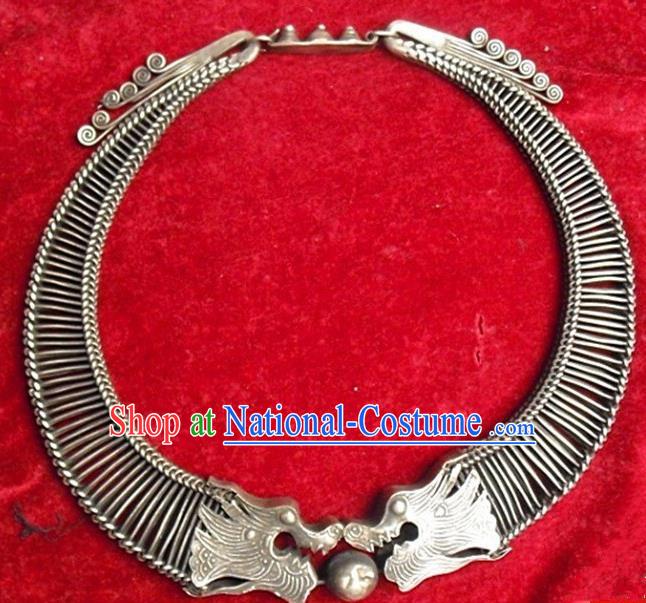 Traditional Handmade Chinese Ancient Classical Miao Nationality Accessories Sliver Necklace, Hmong Necklet for Women