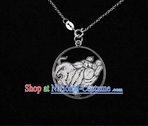 Traditional Handmade Chinese Ancient Classical Accessories Pure Sliver Chinese Zodiac Pendant Pig Lacing Pendent for Women