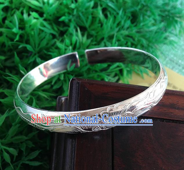 Traditional Chinese Miao Nationality Accessories Bracelet, Hmong Female Ethnic Pure Sliver Bangle for Women